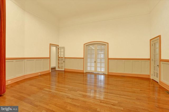 228 E. MARKET ST., York, PA 17403