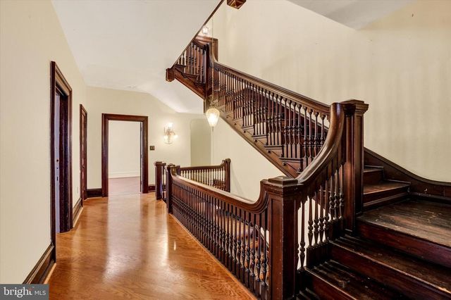 228 E. MARKET ST., York, PA 17403