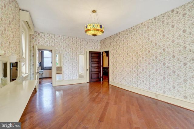 228 E. MARKET ST., York, PA 17403