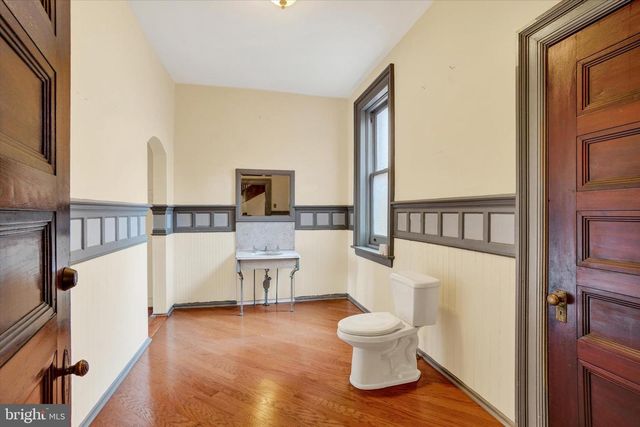 228 E. MARKET ST., York, PA 17403