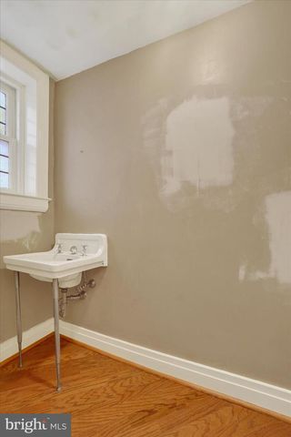 228 E. MARKET ST., York, PA 17403