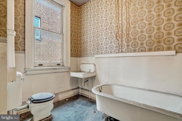 228 E. MARKET ST., York, PA 17403