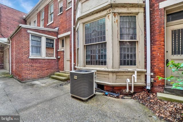 228 E. MARKET ST., York, PA 17403
