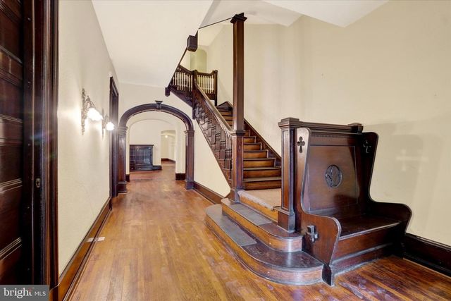 228 E. MARKET ST., York, PA 17403