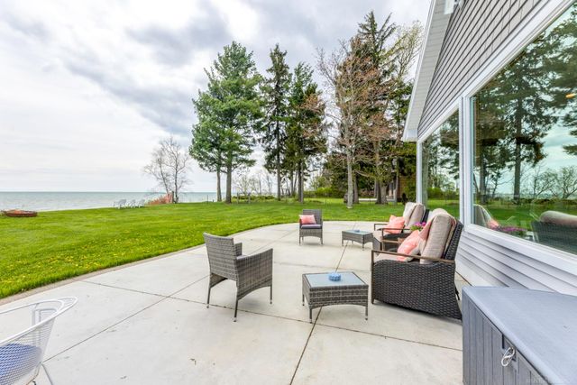 6655 Lakeshore Road, Lexington, MI 48450