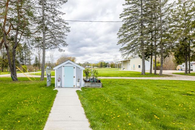 6655 Lakeshore Road, Lexington, MI 48450