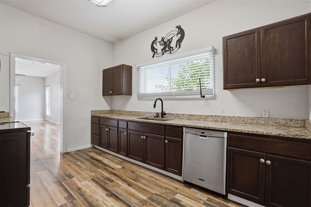 1329 New York Avenue, Fort Worth, TX 76104