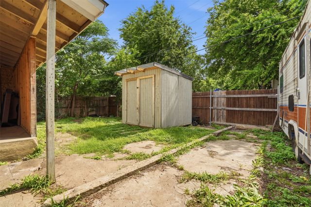 1329 New York Avenue, Fort Worth, TX 76104