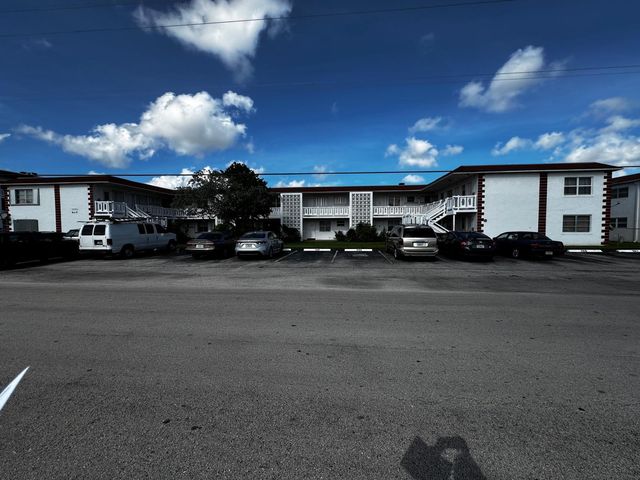 1320 NW 43 Terrace Unit 106, Lauderhill, FL 33313