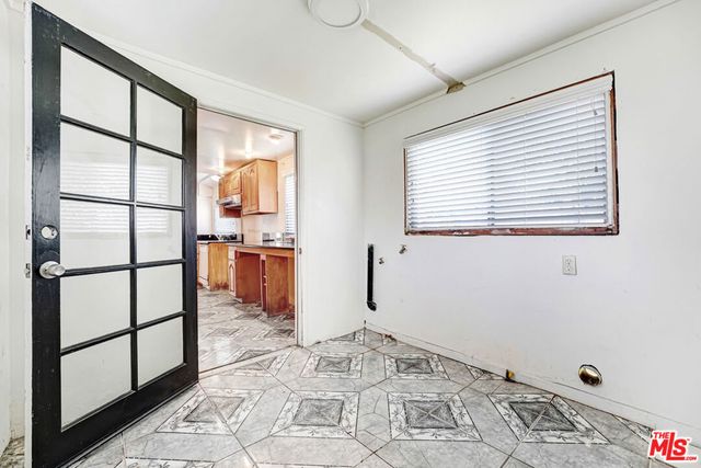 1145 W 89th Street, Los Angeles, CA 90044