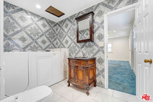 1145 W 89th Street, Los Angeles, CA 90044