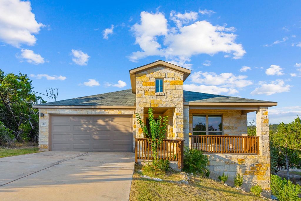 21502 Stampede TRL, Lago Vista, TX 78645
