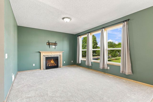 1801 Foothill Trail, Shakopee, MN 55379