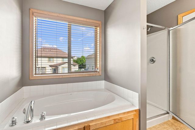 1801 Foothill Trail, Shakopee, MN 55379