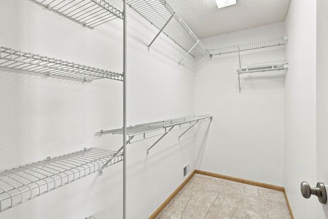 1801 Foothill Trail, Shakopee, MN 55379