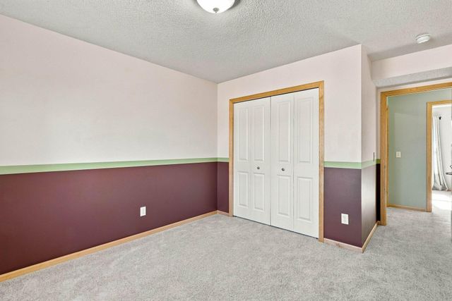 1801 Foothill Trail, Shakopee, MN 55379