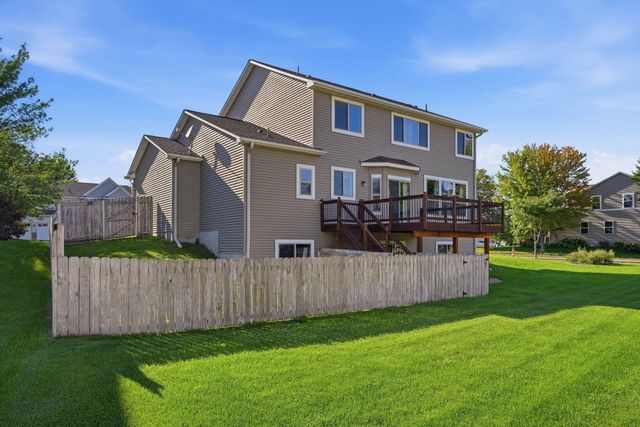 1801 Foothill Trail, Shakopee, MN 55379