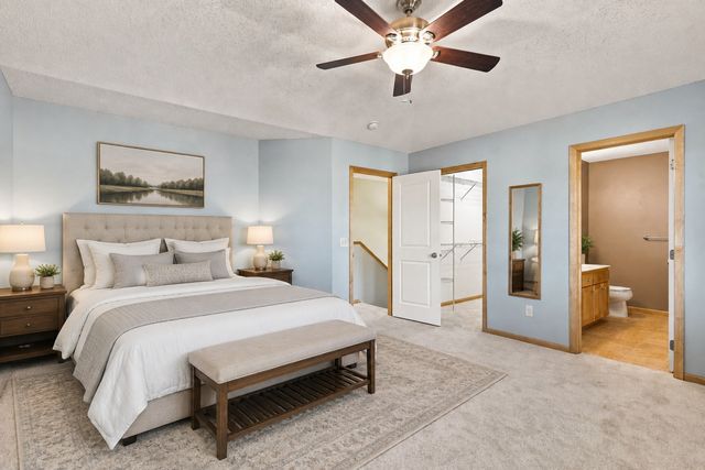 1801 Foothill Trail, Shakopee, MN 55379