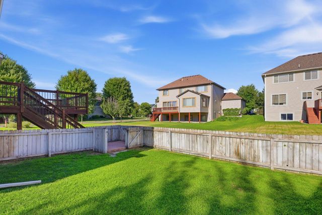 1801 Foothill Trail, Shakopee, MN 55379