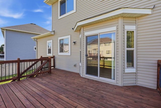 1801 Foothill Trail, Shakopee, MN 55379
