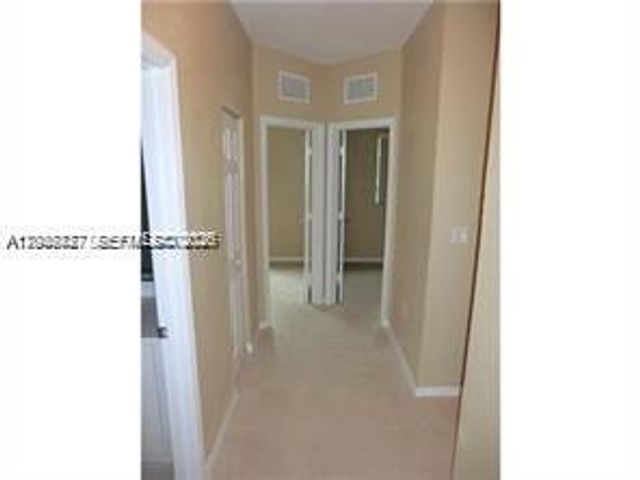 3926 SW 52 5e 5E, Pembroke Park, FL 33023