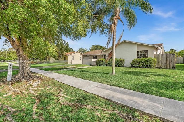 11061 SW 163rd Street, Miami, FL 33157