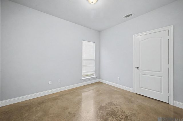 32453 Lake Pointe Blvd, Denham Springs, LA 70726
