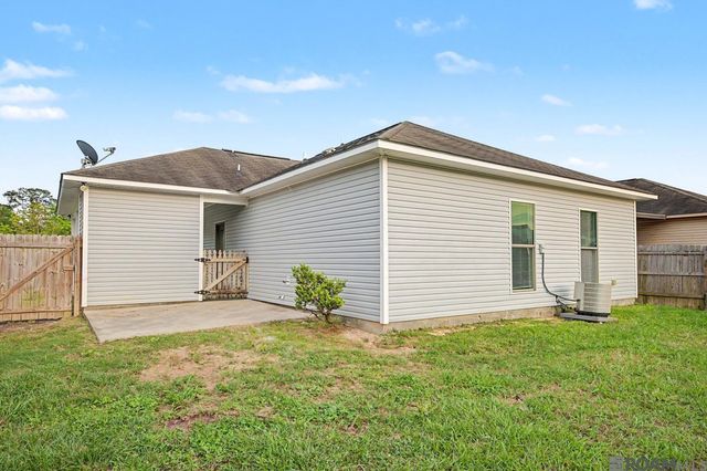32453 Lake Pointe Blvd, Denham Springs, LA 70726