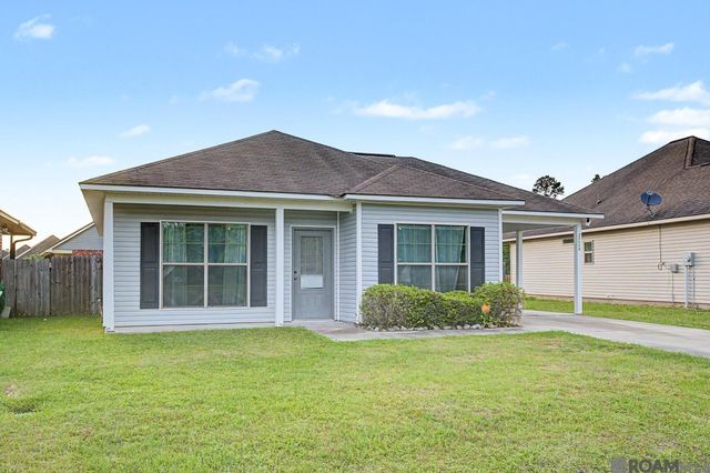32453 Lake Pointe Blvd, Denham Springs, LA 70726
