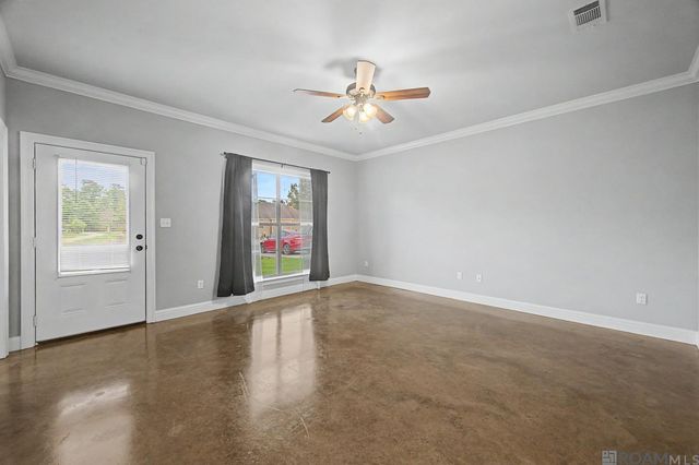 32453 Lake Pointe Blvd, Denham Springs, LA 70726