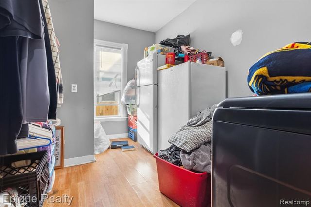 1128 Gillett Street, Port Huron, MI 48060