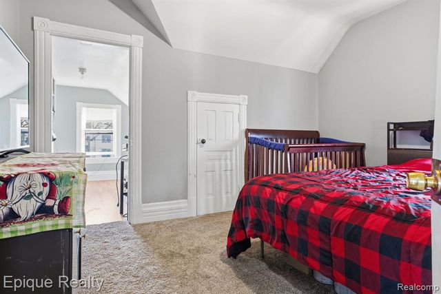 1128 Gillett Street, Port Huron, MI 48060