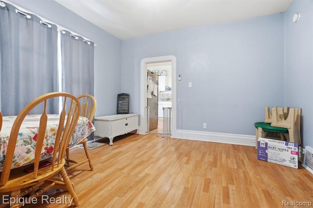 1128 Gillett Street, Port Huron, MI 48060