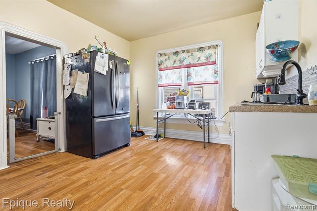 1128 Gillett Street, Port Huron, MI 48060