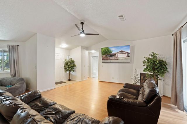 1321 White Owl Ln, Stockton, CA 95215