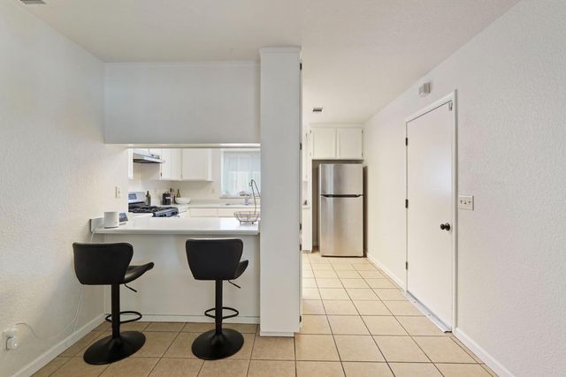 1321 White Owl Ln, Stockton, CA 95215