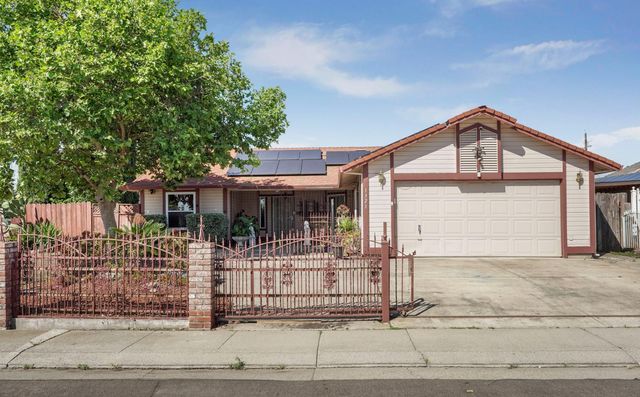 1321 White Owl Ln, Stockton, CA 95215