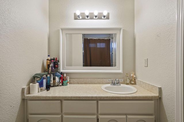 1321 White Owl Ln, Stockton, CA 95215