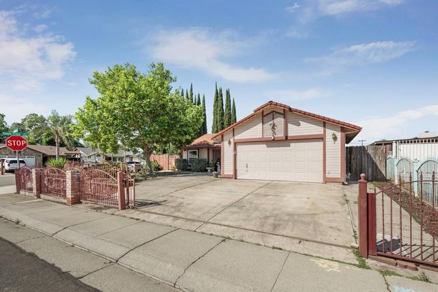 1321 White Owl Ln, Stockton, CA 95215