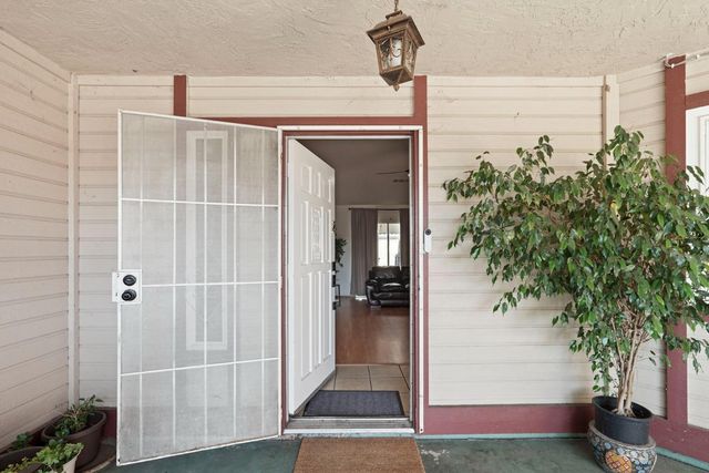 1321 White Owl Ln, Stockton, CA 95215