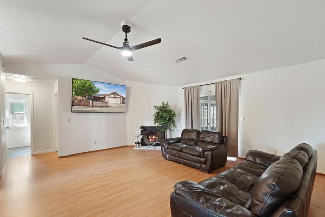 1321 White Owl Ln, Stockton, CA 95215