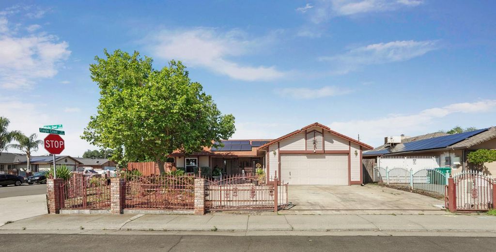 1321 White Owl Ln, Stockton, CA 95215
