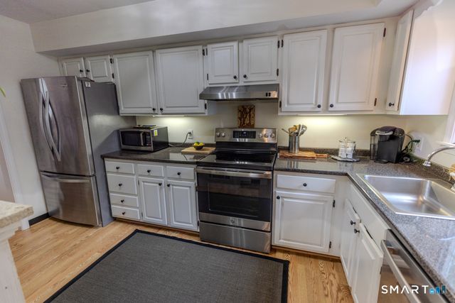 10 Runnymede Lane 10, Madison, CT 06443