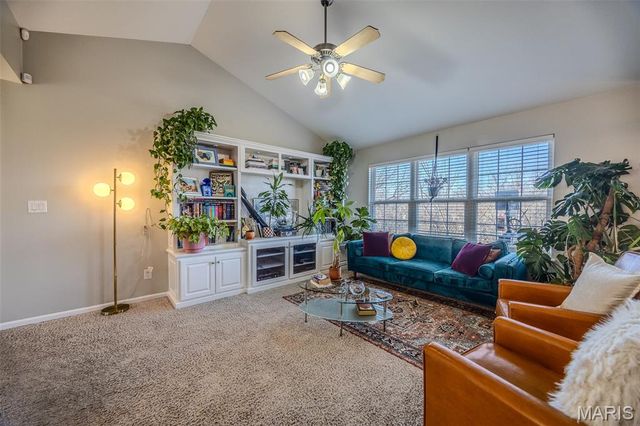 115 Lakeview Court, St Robert, MO 65584