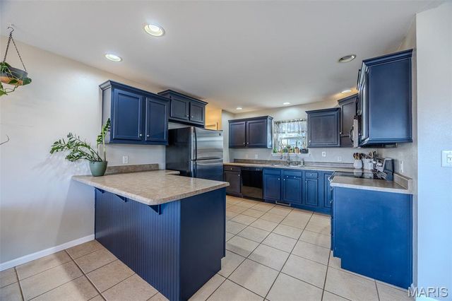 115 Lakeview Court, St Robert, MO 65584