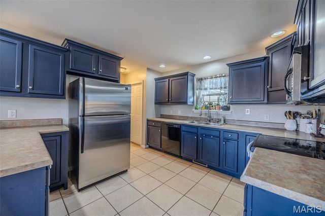 115 Lakeview Court, St Robert, MO 65584