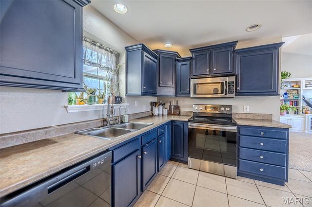 115 Lakeview Court, St Robert, MO 65584