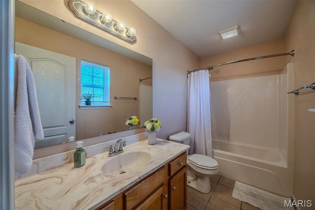 115 Lakeview Court, St Robert, MO 65584