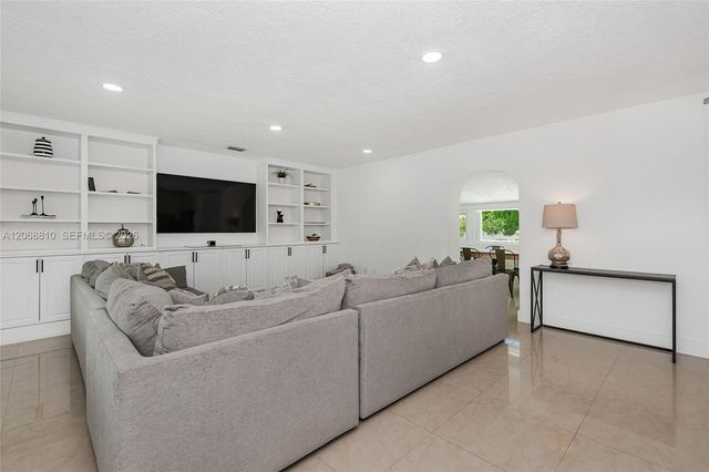 18145 SW 95th Court, Palmetto Bay, FL 33157