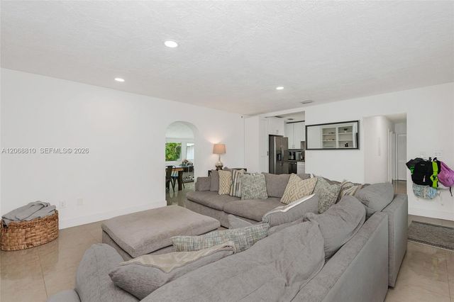 18145 SW 95th Court, Palmetto Bay, FL 33157